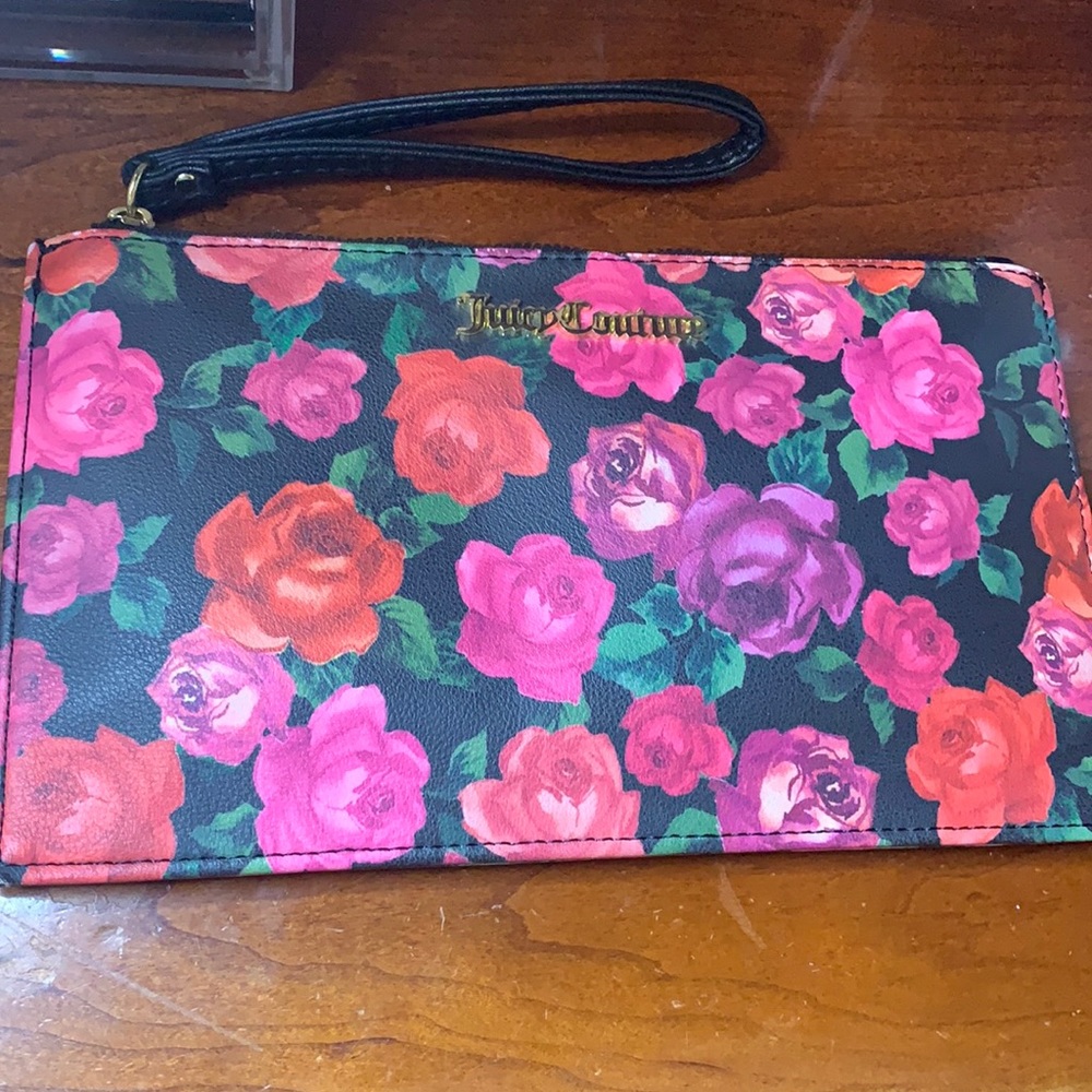 🔥Juicy Couture Envelope Wristlet with Roses